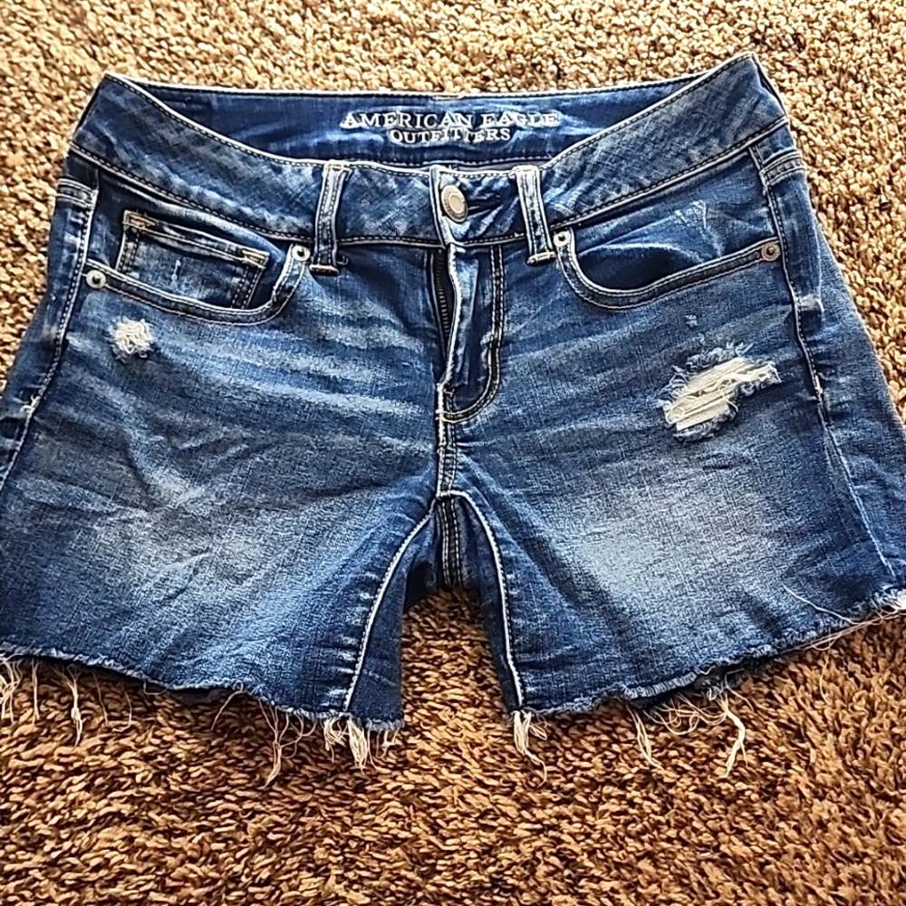 American Eagle Size 6 shorts